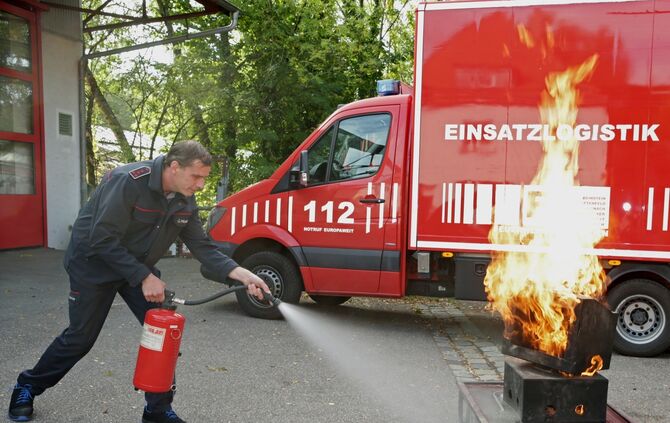 Feuerloescher05