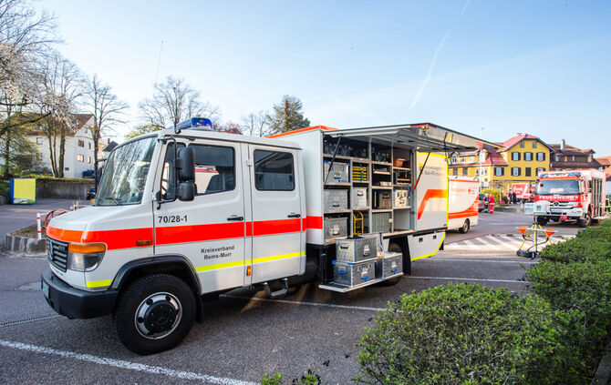 Fünf Verletzte bei Großbrand in der Göppinger Straße - Bild 54_5