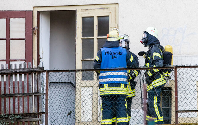 Fünf Verletzte bei Großbrand in der Göppinger Straße - Bild 49_10