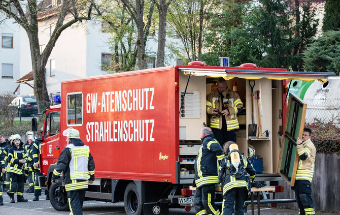 Fünf Verletzte bei Großbrand in der Göppinger Straße - Bild 32_27