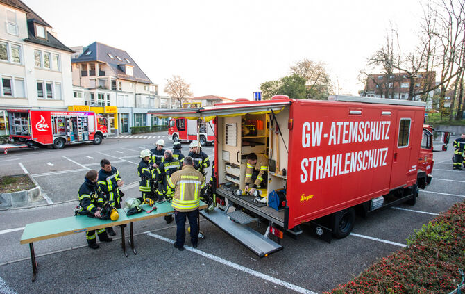 Fünf Verletzte bei Großbrand in der Göppinger Straße - Bild 30_29