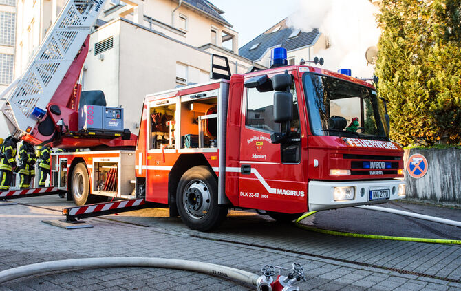 Fünf Verletzte bei Großbrand in der Göppinger Straße - Bild 08_50