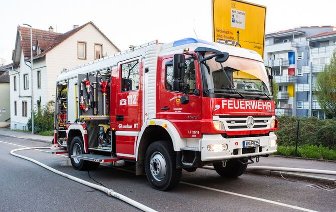 Fünf Verletzte bei Großbrand in der Göppinger Straße - Bild 04_54