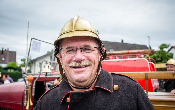 Großes Feuerwehr-Oldtimertreffen - Bild 04_4