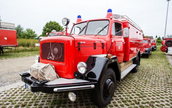 Großes Feuerwehr-Oldtimertreffen - Bild 10_10