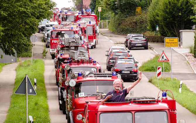 Großes Feuerwehr-Oldtimertreffen - Bild 17_17