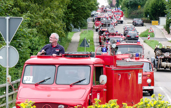 Großes Feuerwehr-Oldtimertreffen - Bild 38_37