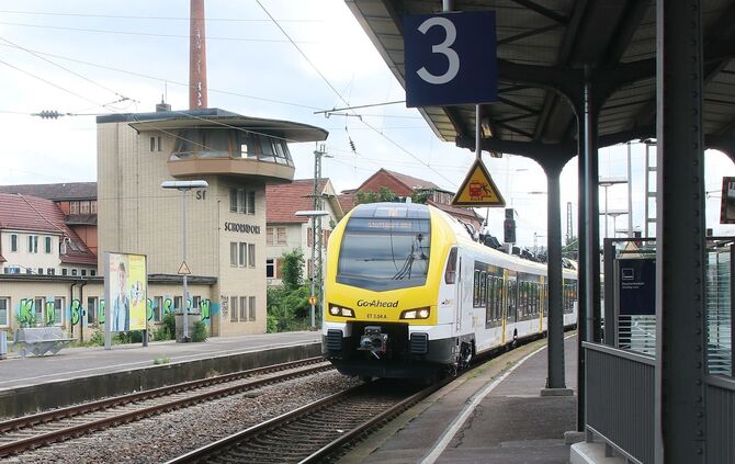schorndorf Go-Ahead rb13 regionalbahn regio symbol symbolbild symbolfoto