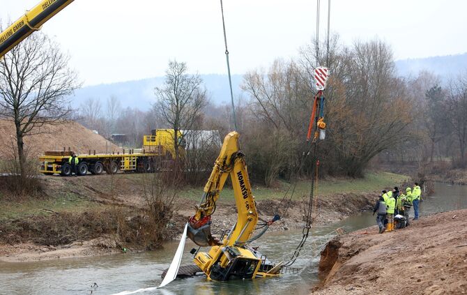 Bagger Plüderhausen Rems geborgen_6