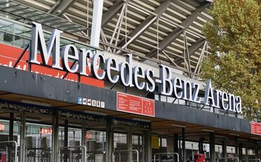 Mercedes-Benz-Arena Symbolbild