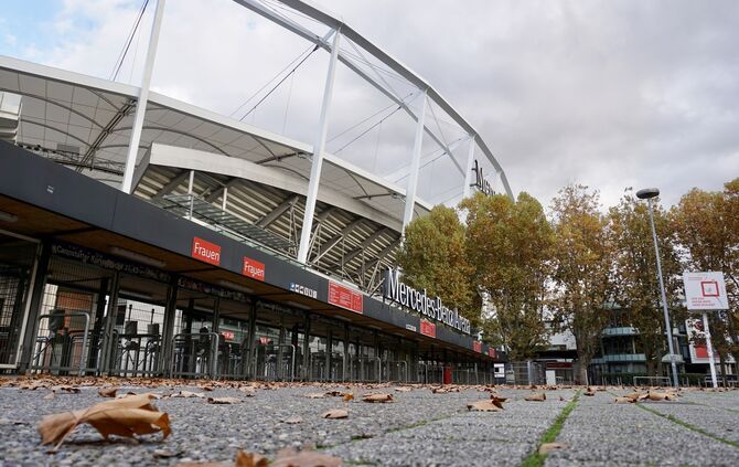 Mercedes-Benz-Arena Symbolbild