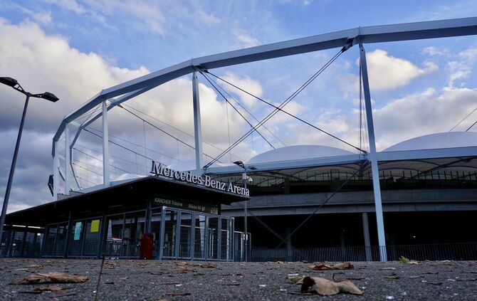 Mercedes-Benz-Arena Symbolbild