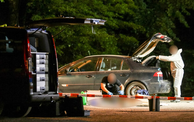 Kripoeinsatz auf Parkplatz bei der Mechatronic Arena - Bild 03_0