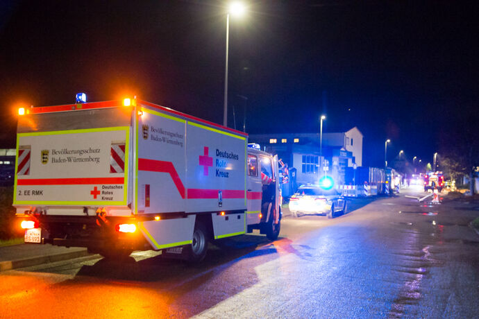 Brand in einer aluminiumverarbeitenden Firma in Winterbach, 03.11.2020.