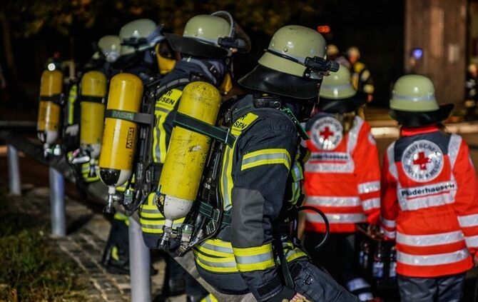 Starke Rauchentwicklung bei Brand im Schulzentrum  - Bild 26_25
