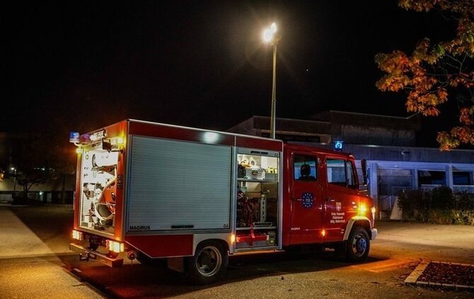 Starke Rauchentwicklung bei Brand im Schulzentrum  - Bild 29_28