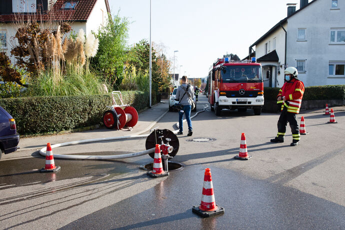 Gasflasche in Haus explodiert, Seitenstr., Schawikheim, 09.11.2020.