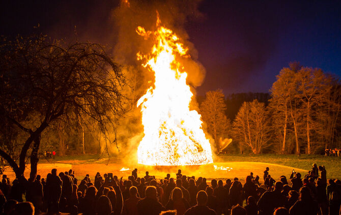 Gigantisches Osterfeuer - Bild 10_0