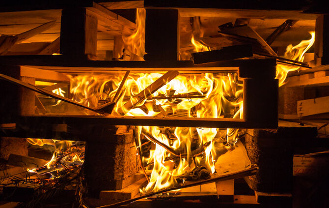 Gigantisches Osterfeuer - Bild 03_5