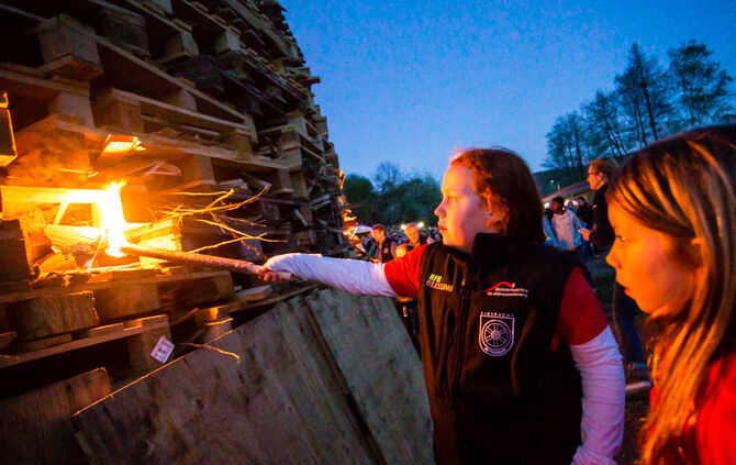 Gigantisches Osterfeuer - Bild 04_6