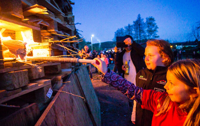 Gigantisches Osterfeuer - Bild 18_18