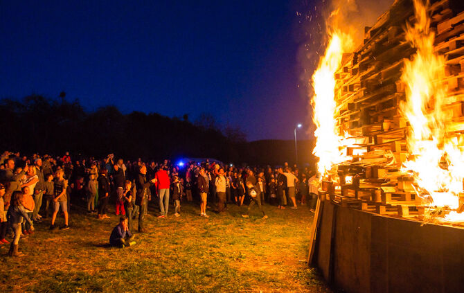 Gigantisches Osterfeuer - Bild 21_21