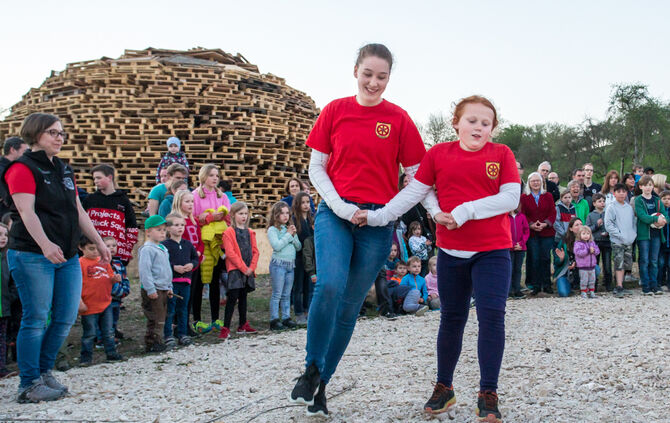 Gigantisches Osterfeuer - Bild 44_42