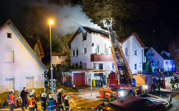 Brand im Dachgeschoss, Daukernweg, Rudersberg-Oberndorf, 14.11.2020.