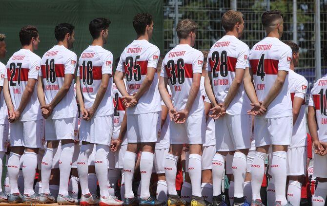 Offizielles Mannschaftsfoto VfB Stuttgart Saison 2019/20_2