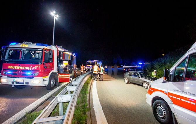 Ein Verletzter nach Unfall auf B14 - Bild 10_4
