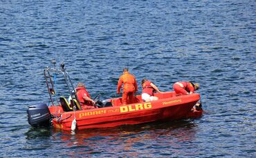 DLRG Lebensrettung Boot Schlauchboot Wasserwacht Lebensretter_0