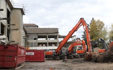 2133cfdb-da7a-40fa-a807-57bd23e66e4a.jpg_0