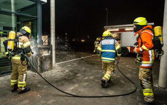 bb_muellcontainerbrand_rommelshausen_31-12-2018_7_17