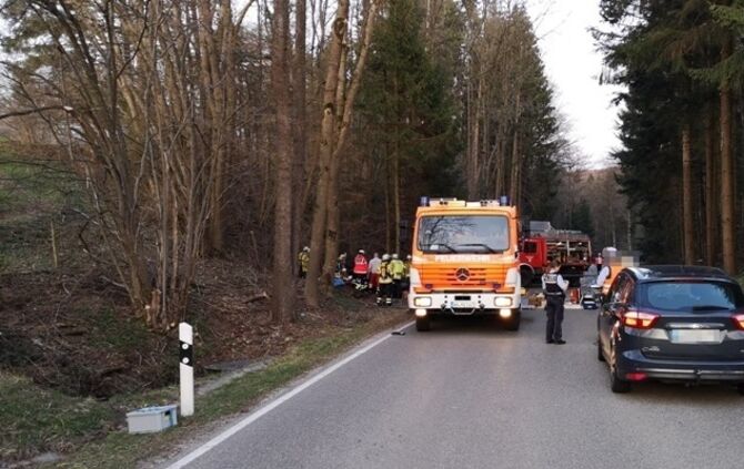 Schwerer Verkehrsunfall - Bild 04_2