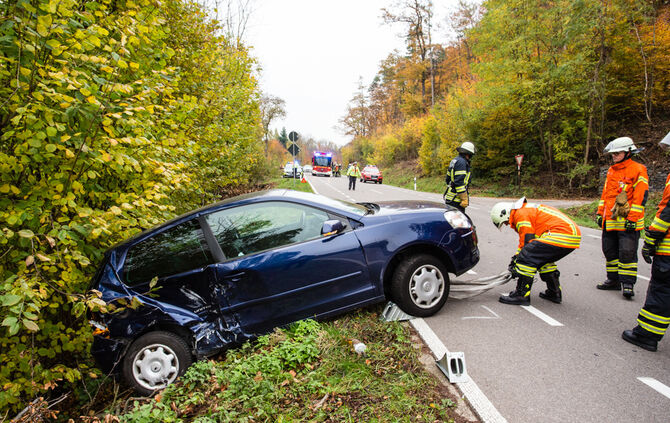 55-Jährige bei Zusammenstoß schwer verletzt - Bild 12_3
