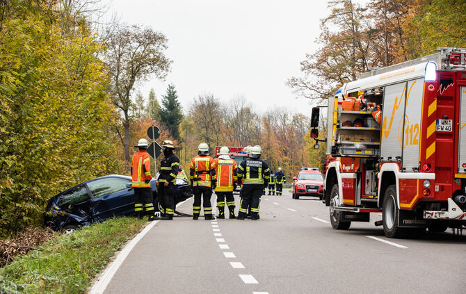 55-Jährige bei Zusammenstoß schwer verletzt - Bild 04_11