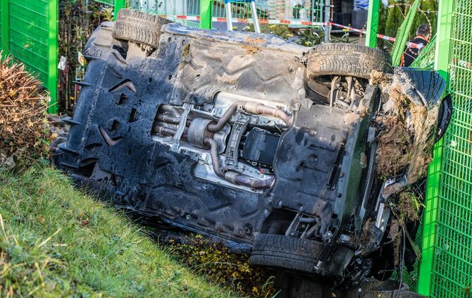 Unfall, Kalkofenstr., Weinstadt-Endersbach, 20.11.2020.