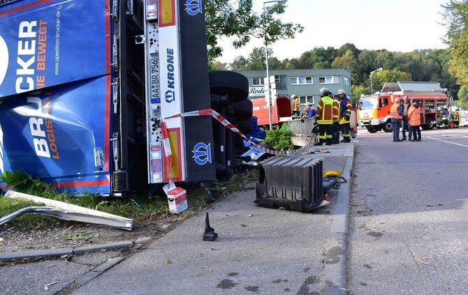 Lkw im Kocher_3