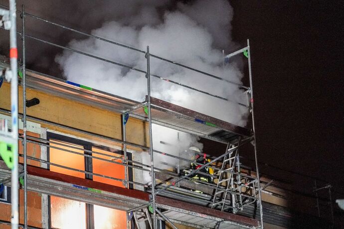 Korb: Brand auf Dach von Neubau