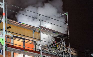 Korb: Brand auf Dach von Neubau