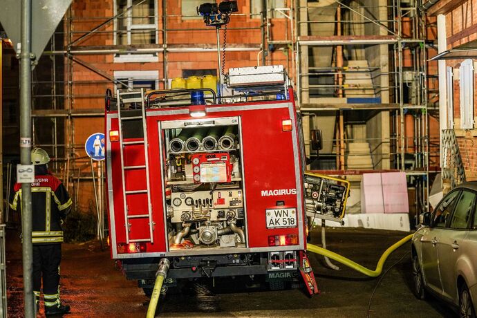 Korb: Brand auf Dach von Neubau