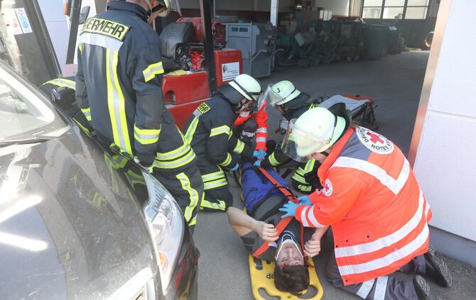 Plüderhausen Freiwillige Feuerwehr Übung Truppmannausbildung Schorndorf Ausbildung Grundausbildung_34