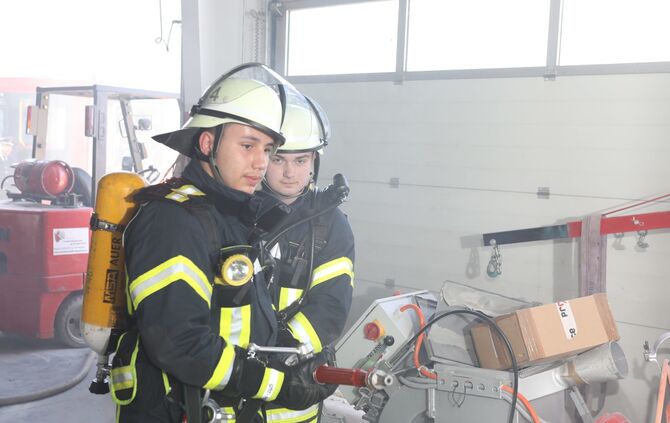 Plüderhausen Freiwillige Feuerwehr Übung Truppmannausbildung Schorndorf Ausbildung Grundausbildung_51