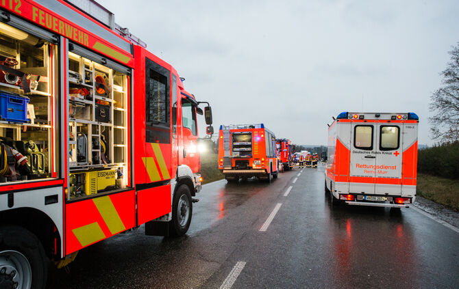 B14 nach Unfall voll gesperrt_13