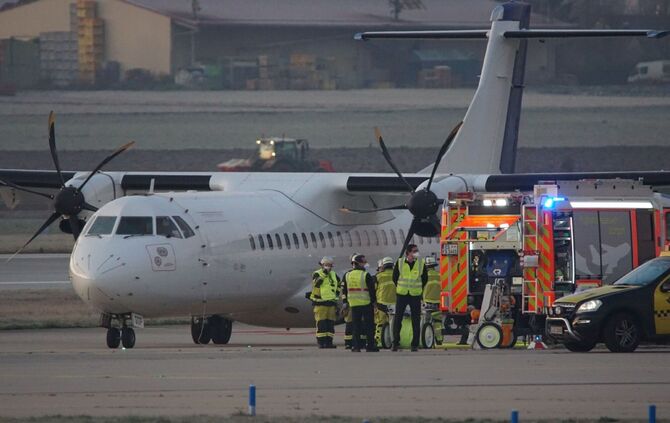 Esslingen: Frachtflugzeug aus Frankurt muss am Flughafen Stutggart notlanden