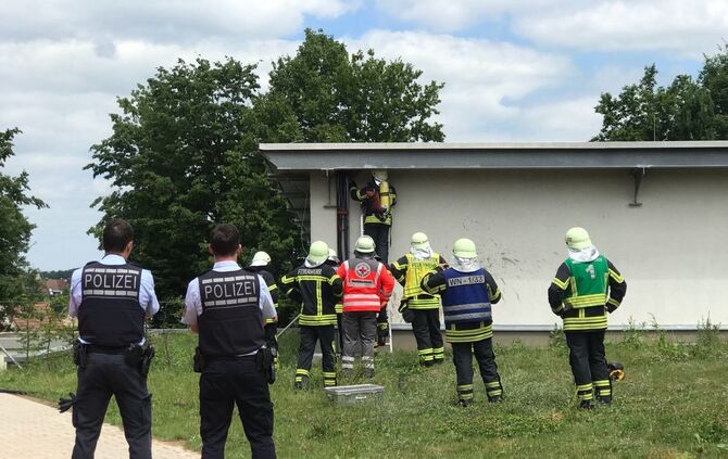 Feuerwehreinsatz an der Staufer Grundschule_0
