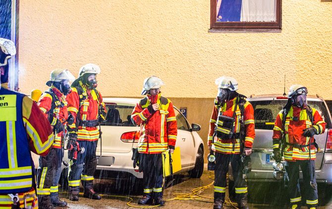 Wieder Brand in Einliegerwohnung - Bild 15_14