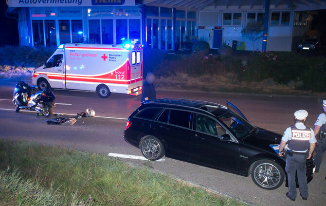 Schwerer Unfall kurz vor Einmündung in B14 - Bild 06_5