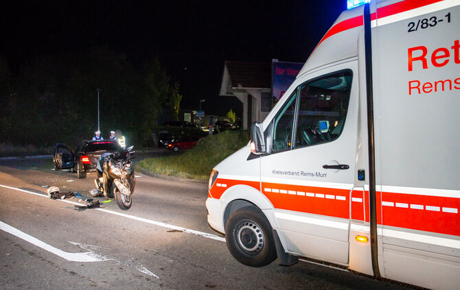 Schwerer Unfall kurz vor Einmündung in B14 - Bild 05_6