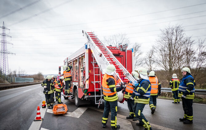Schwerer Unfall auf B14_8